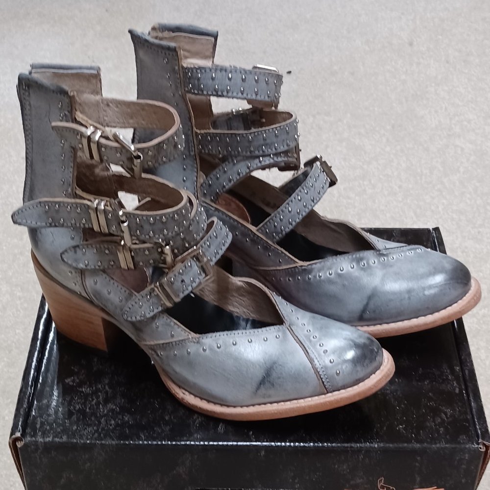 Freebird by Steven Felicity Ice Size 9**LNIB**Worn Once
